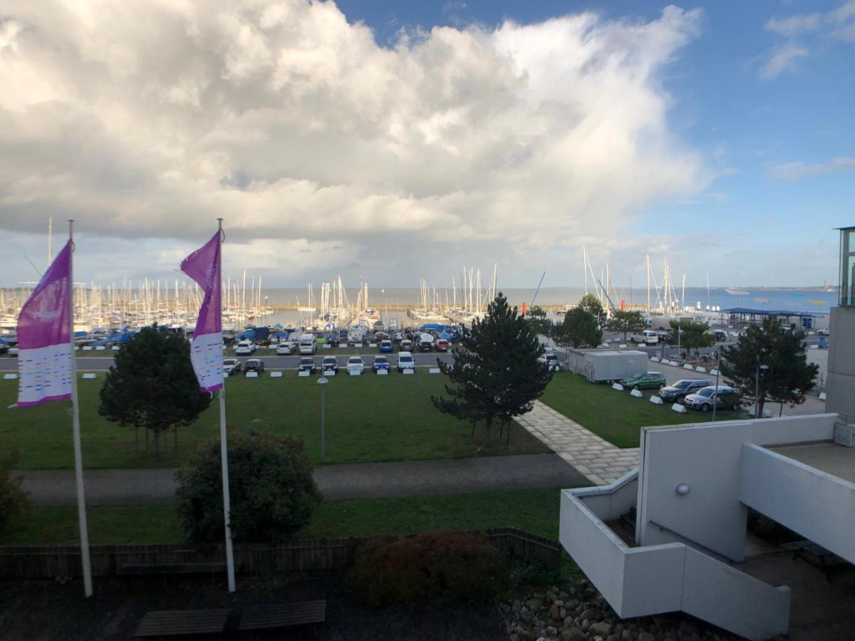 Nur 50M Zum Yachthafen Und 100M Zum Strand Kiel Exterior photo
